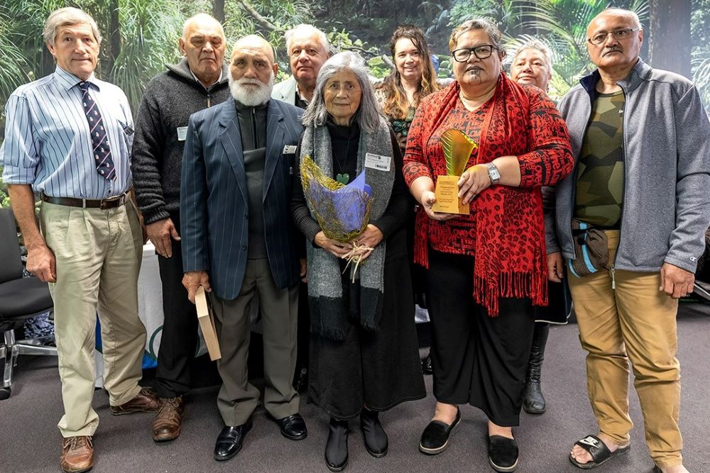 Kaitiakitanga winners Patukeha and Ngāti Kuta Hapū.